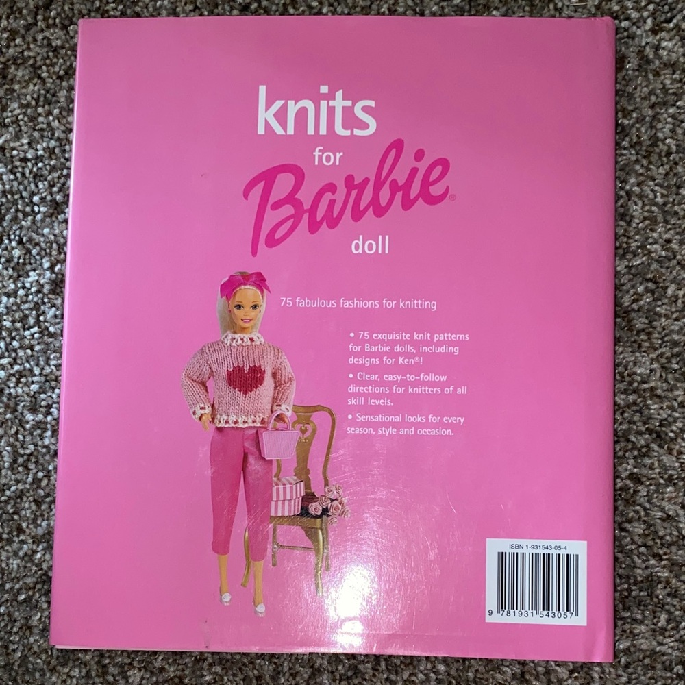 📚 💙 Knits for Barbie Doll Book - Pink Hard Cover - Picture 2 of 2